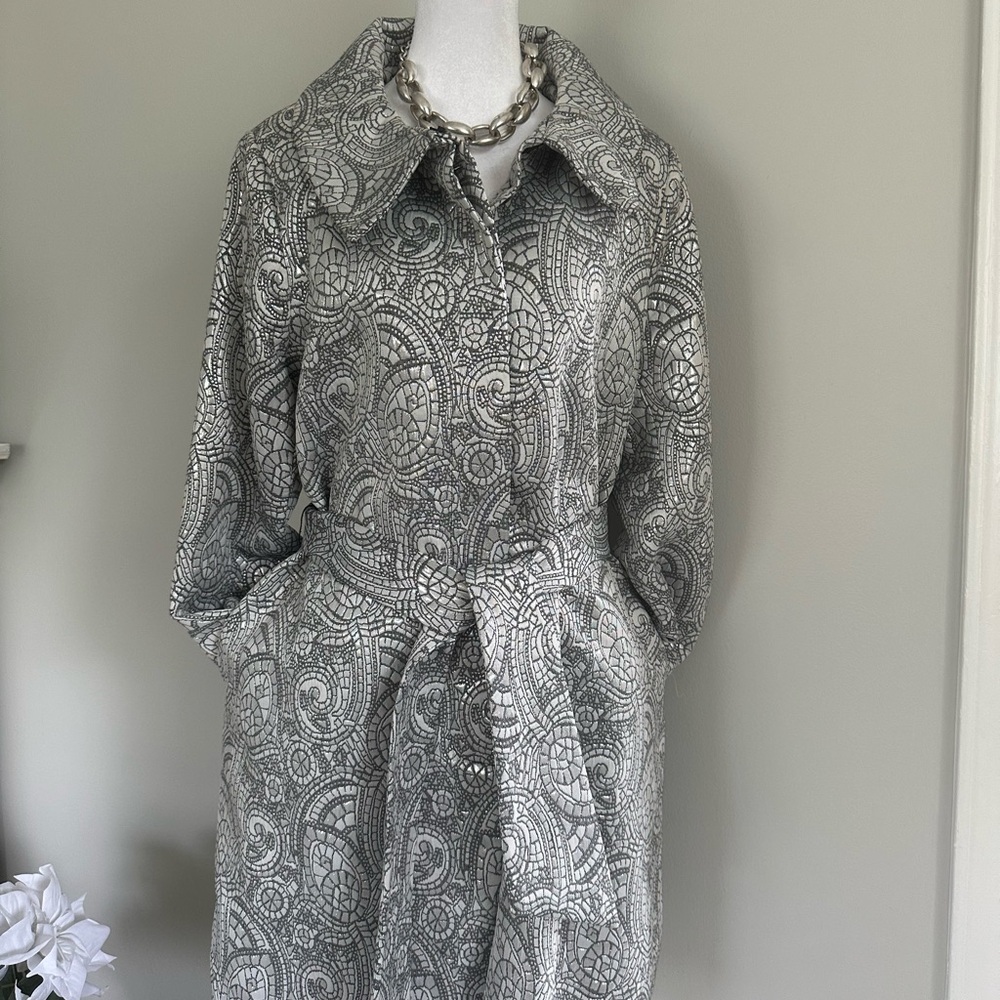 Elegant Gray Patterned Coat